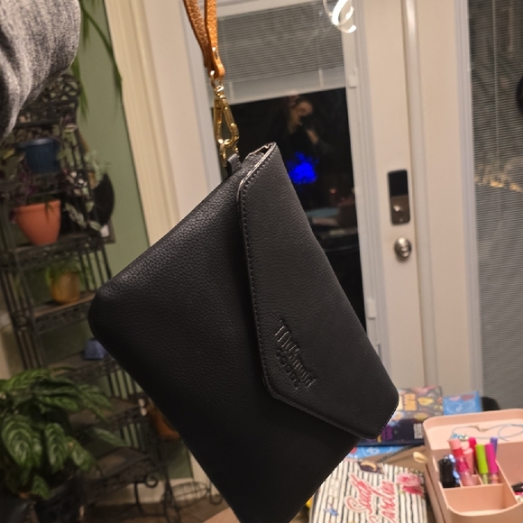 Milkmaid Black Clutch Bag W/ Matching Jewelry Haul. All Included! - Picture 9 of 9